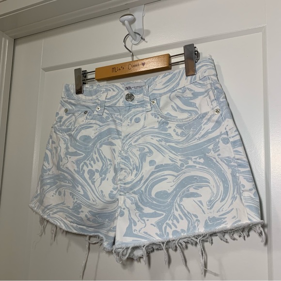 ZARA - Blue and White Print - Jean Shorts - High-Waisted - Women’s 6 - Picture 3 of 10